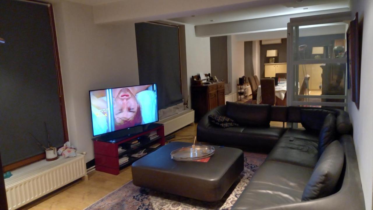 Luxe Appartement Met 3 Slaapkamers En 1 Kingsize Bed Slaapzetel En Drie Dubbelbedden Dendermonde Exterior foto